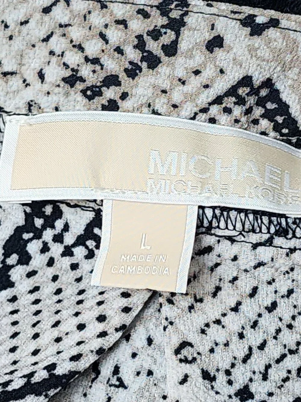 MICHAEL KORS Snakeskin Python Print Notch Neck Roll Tab Blouse Top